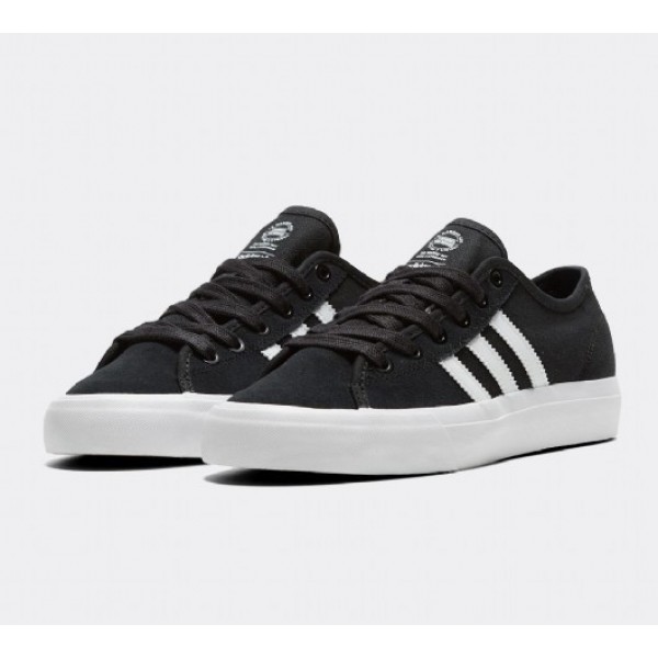 Neue Adidas Matchcourt RX Damen Schwarz Skate Schuhe Online